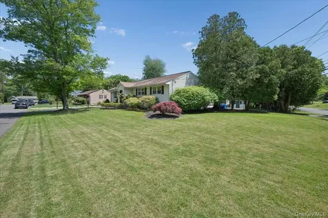 2 Debra Lee Court West Nyack NY 10994