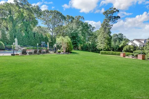 36 Old Field Road Setauket NY 11733