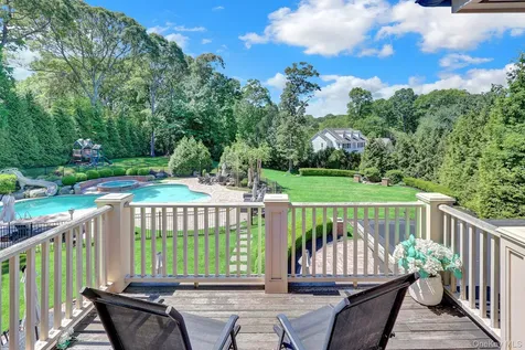 36 Old Field Road Setauket NY 11733