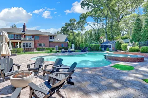 36 Old Field Road Setauket NY 11733