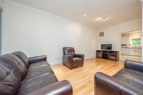 138 Foltim Way Congers NY 10920