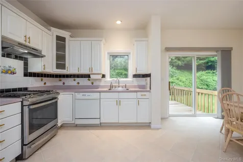 138 Foltim Way Congers NY 10920