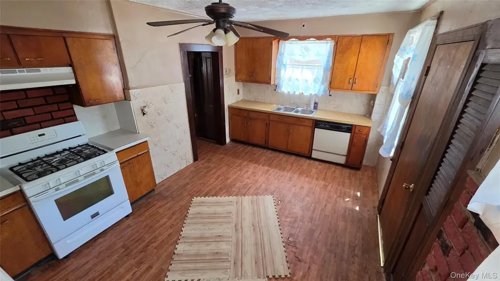 146 Beechwood Avenue New Rochelle NY 10801