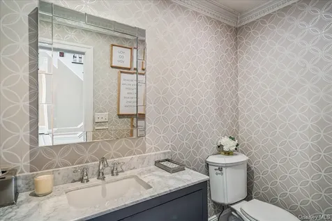 100 Elderfields Road Manhasset NY 11030