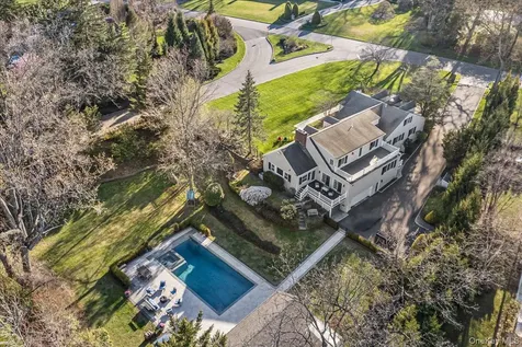100 Elderfields Road Manhasset NY 11030