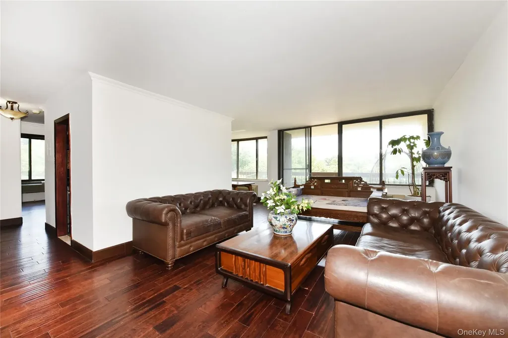 152-18 Union Turnpike Flushing NY 11367