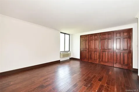 152-18 Union Turnpike Flushing NY 11367
