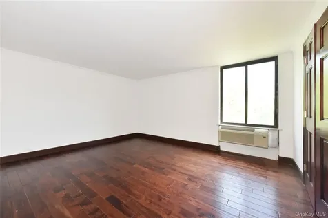 152-18 Union Turnpike Flushing NY 11367