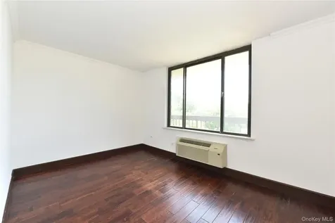 152-18 Union Turnpike Flushing NY 11367
