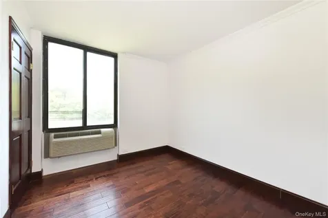 152-18 Union Turnpike Flushing NY 11367