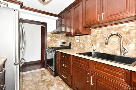 152-18 Union Turnpike Flushing NY 11367