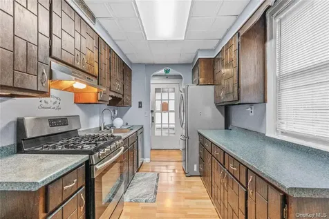 240 N Fulton Avenue Mount Vernon NY 10552