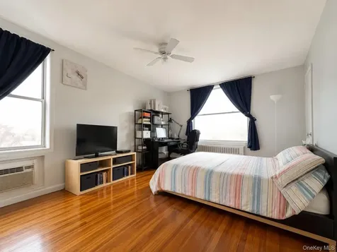 60-11 Broadway Woodside NY 11377
