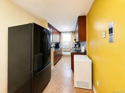 60-11 Broadway Woodside NY 11377
