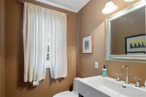 16 Fox Den Road Mount Kisco NY 10549