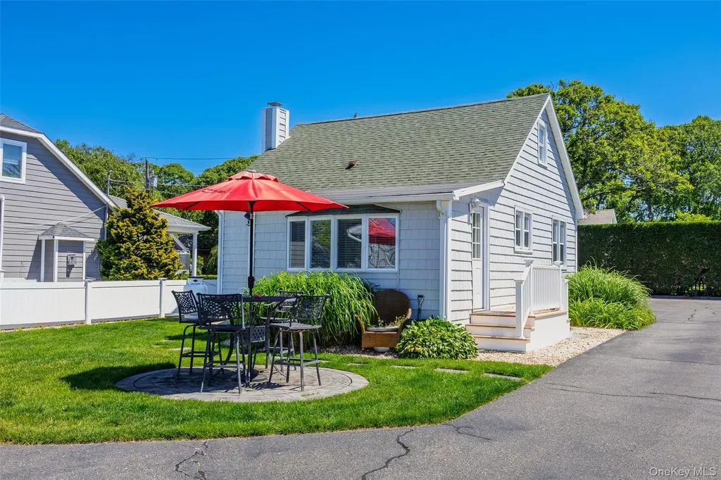 83 Beach Road Aquebogue NY 11901
