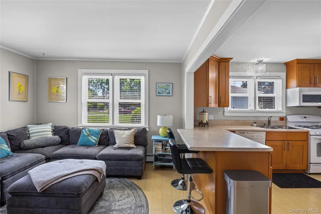 83 Beach Road Aquebogue NY 11901