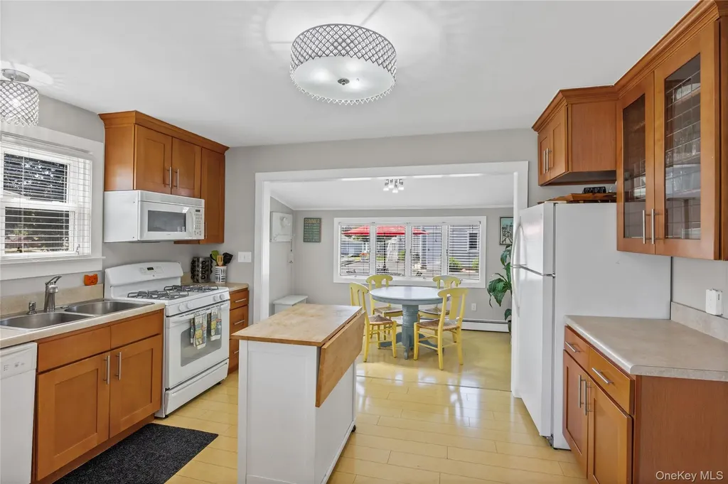 83 Beach Road Aquebogue NY 11901