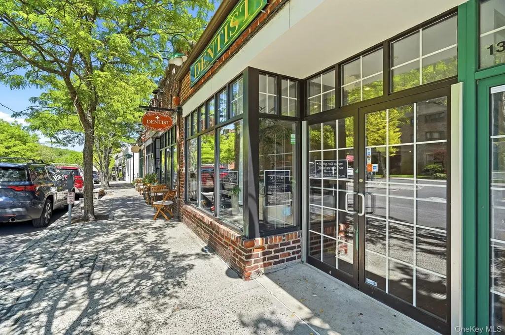 180 Garth Road Scarsdale NY 10583