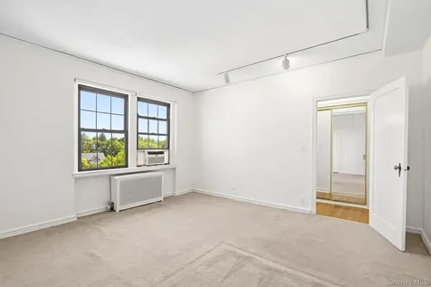180 Garth Road Scarsdale NY 10583