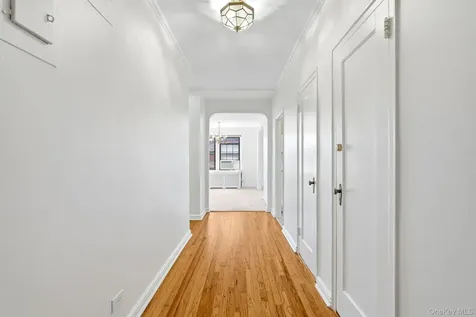 180 Garth Road Scarsdale NY 10583