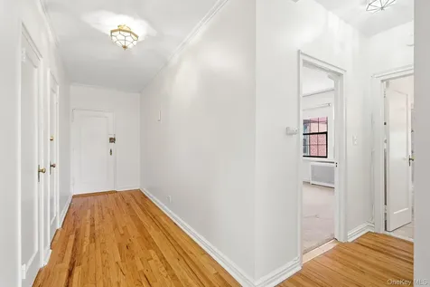 180 Garth Road Scarsdale NY 10583