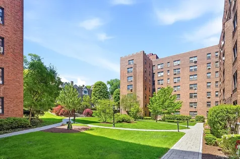 180 Garth Road Scarsdale NY 10583