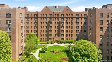 180 Garth Road Scarsdale NY 10583