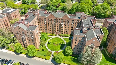 180 Garth Road Scarsdale NY 10583