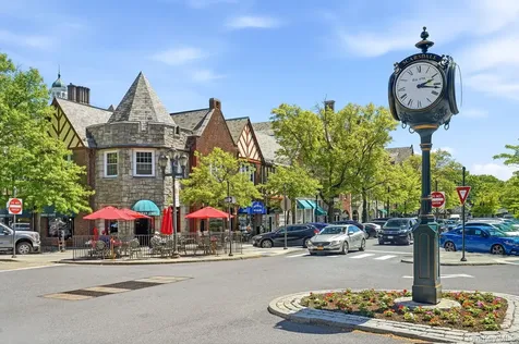 180 Garth Road Scarsdale NY 10583
