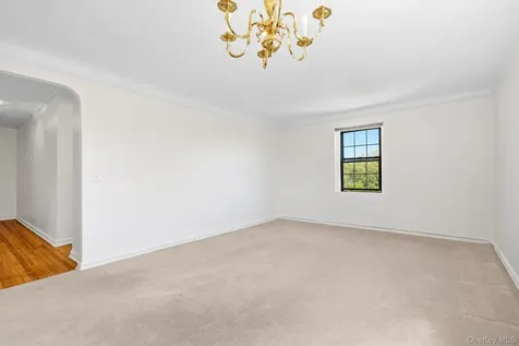 180 Garth Road Scarsdale NY 10583