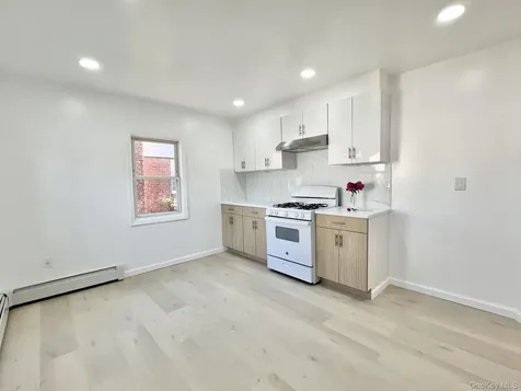 33 Cherry Lane Carle Place NY 11514