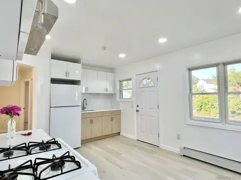 33 Cherry Lane Carle Place NY 11514