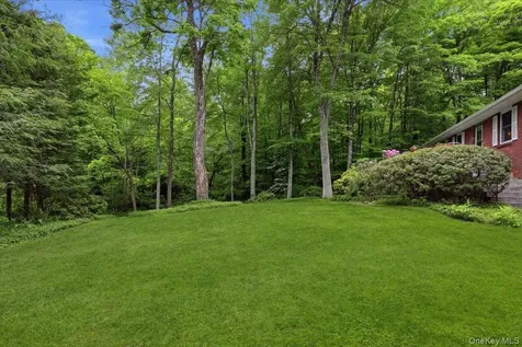 17 Galloway Lane Cortlandt Manor NY 10567