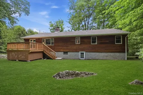 17 Galloway Lane Cortlandt Manor NY 10567