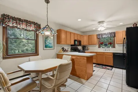 17 Galloway Lane Cortlandt Manor NY 10567