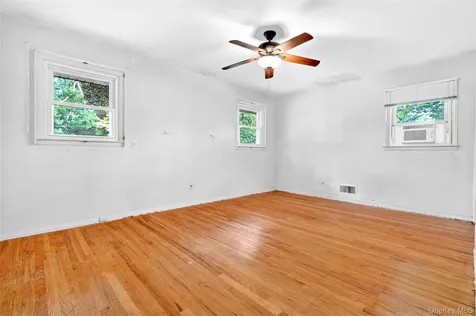 2 Forest Knoll Drive Suffern NY 10901
