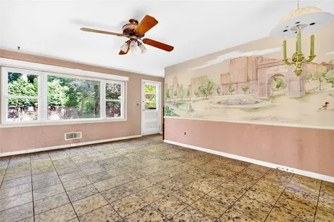 2 Forest Knoll Drive Suffern NY 10901