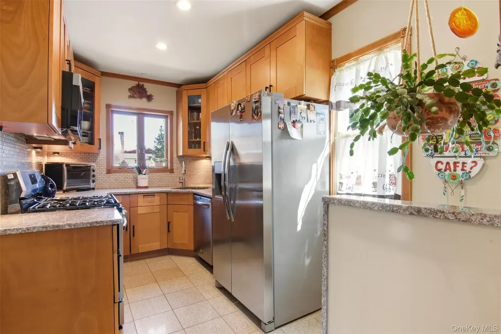 1615 Estelle Avenue Elmont NY 11003