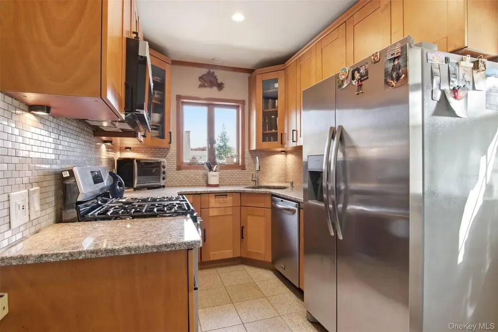 1615 Estelle Avenue Elmont NY 11003