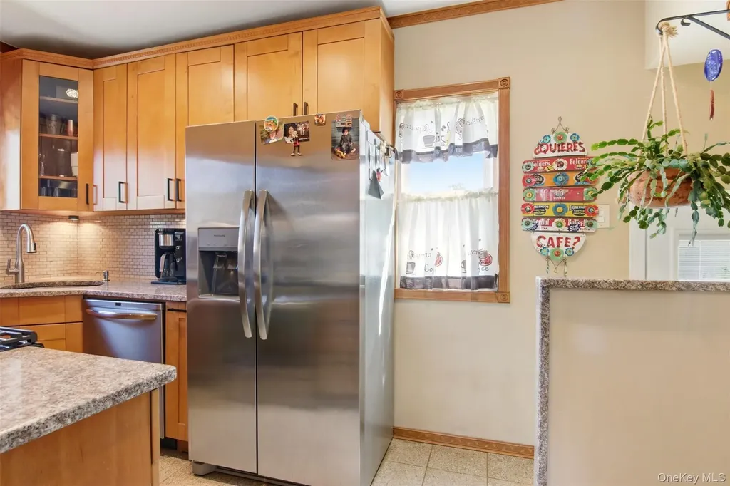 1615 Estelle Avenue Elmont NY 11003