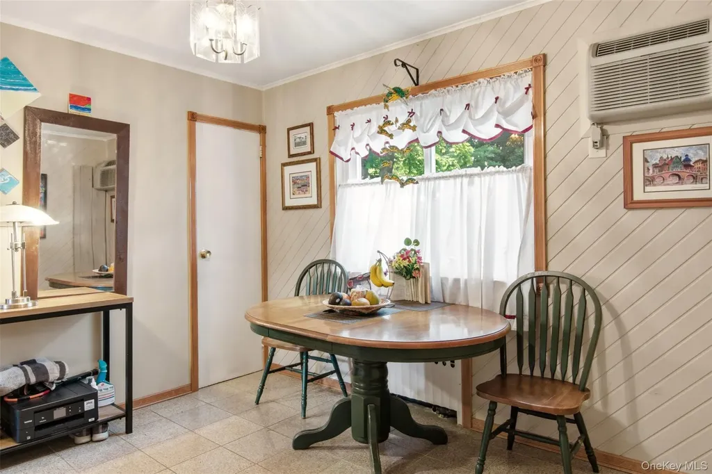 1615 Estelle Avenue Elmont NY 11003