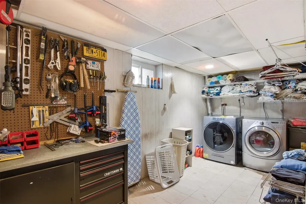 1615 Estelle Avenue Elmont NY 11003
