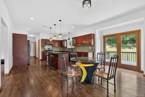 8 Alloway Crescent Highland Mills NY 10930