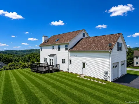 8 Alloway Crescent Highland Mills NY 10930