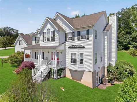 8 Alloway Crescent Highland Mills NY 10930