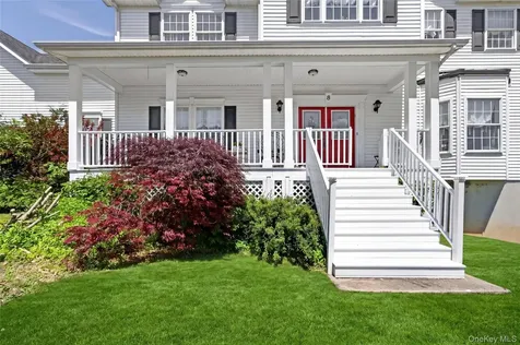 8 Alloway Crescent Highland Mills NY 10930