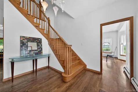 8 Alloway Crescent Highland Mills NY 10930