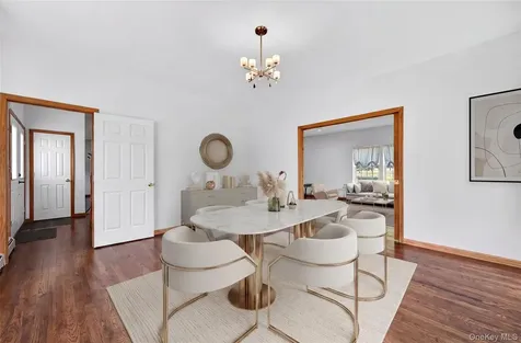 8 Alloway Crescent Highland Mills NY 10930