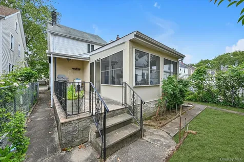 33-22 208th Street Bayside NY 11361